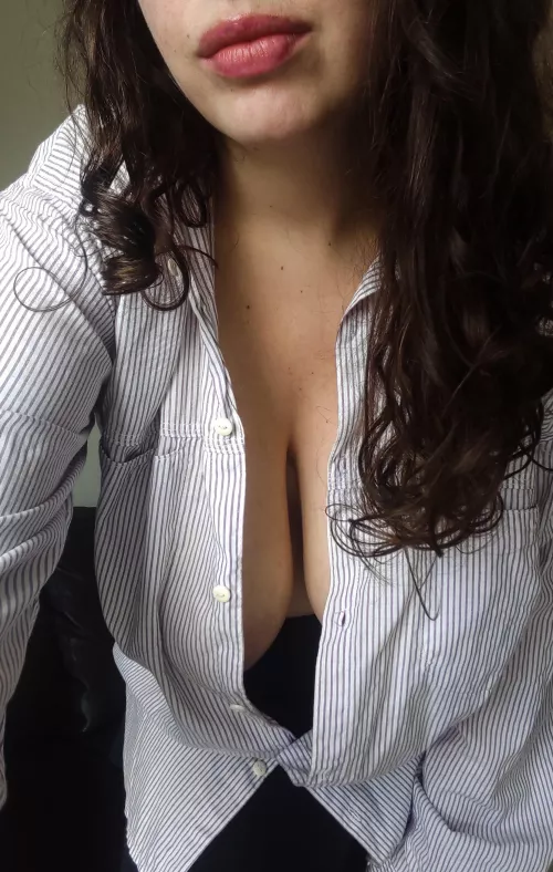 maybe my shirt should be buttoned