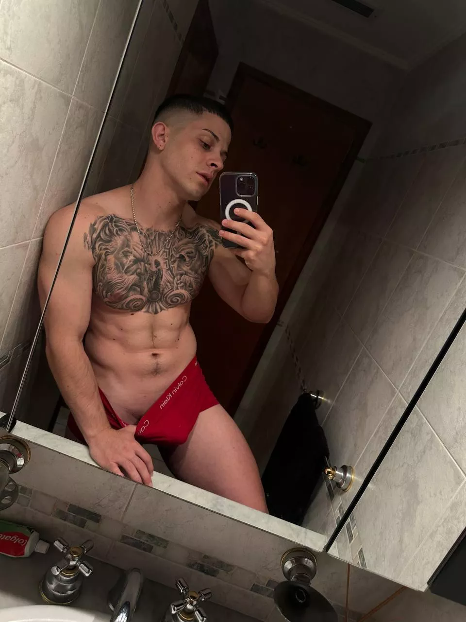 Need a tongue on DAT V!