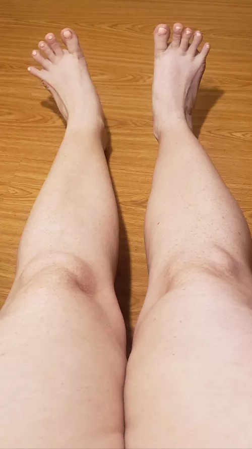 (oc) It's important to have a good bedtime stretch. 😴🎀