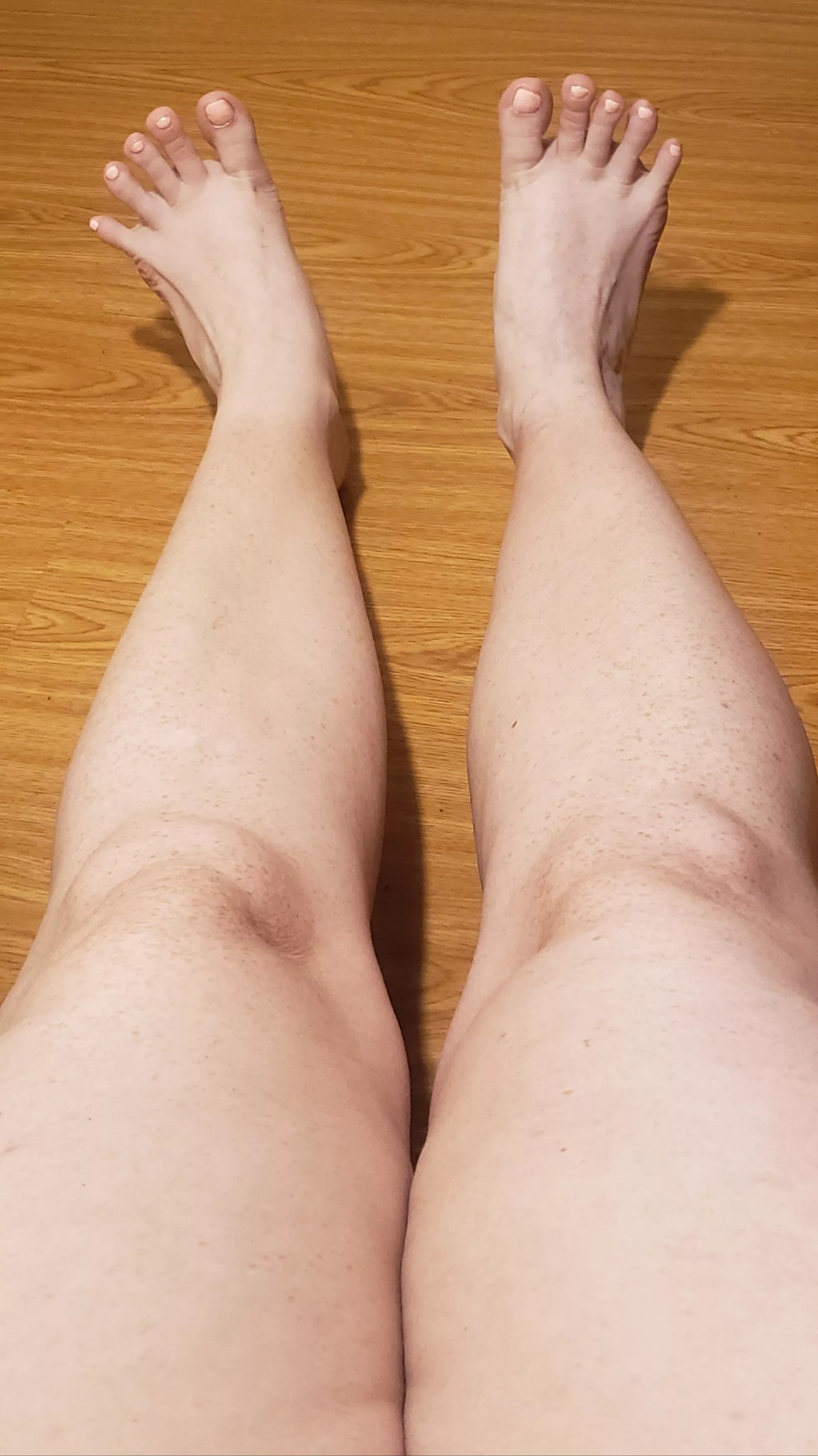 (oc) It's important to have a good bedtime stretch. 😴🎀