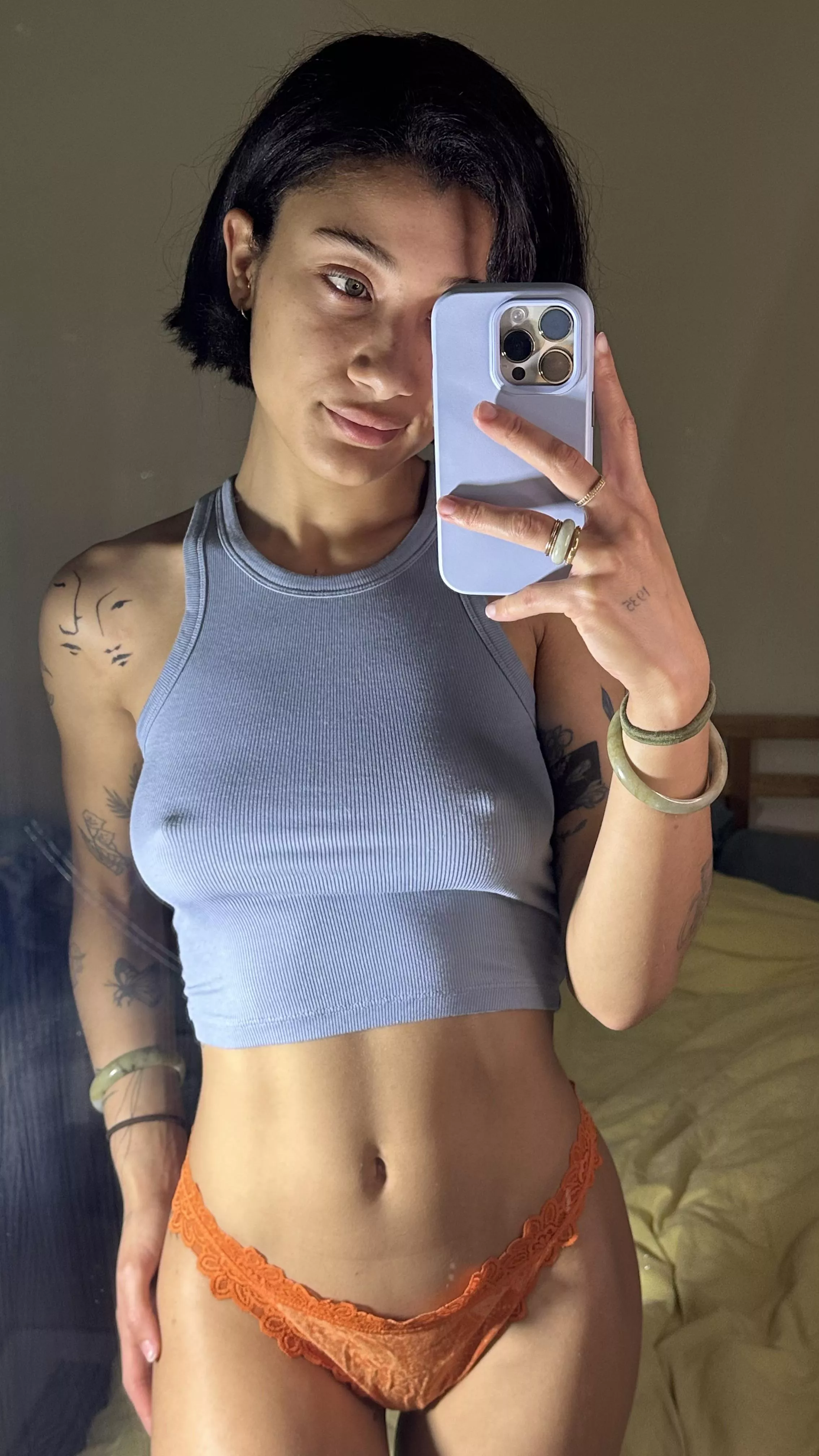 orange and blue is the best colour combo 