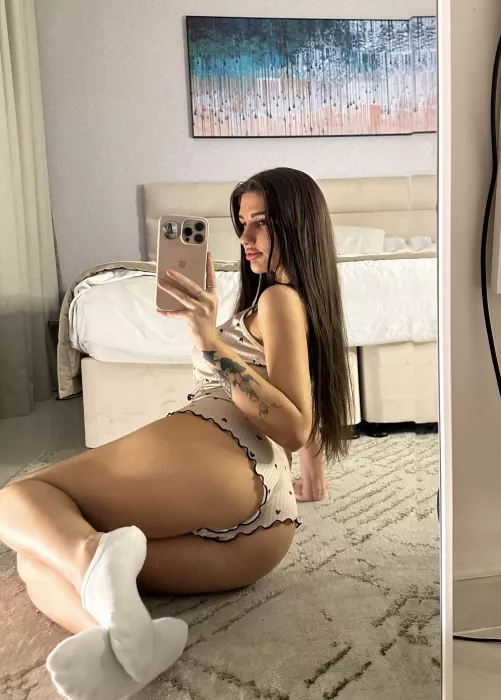 Socks on or off? (F)