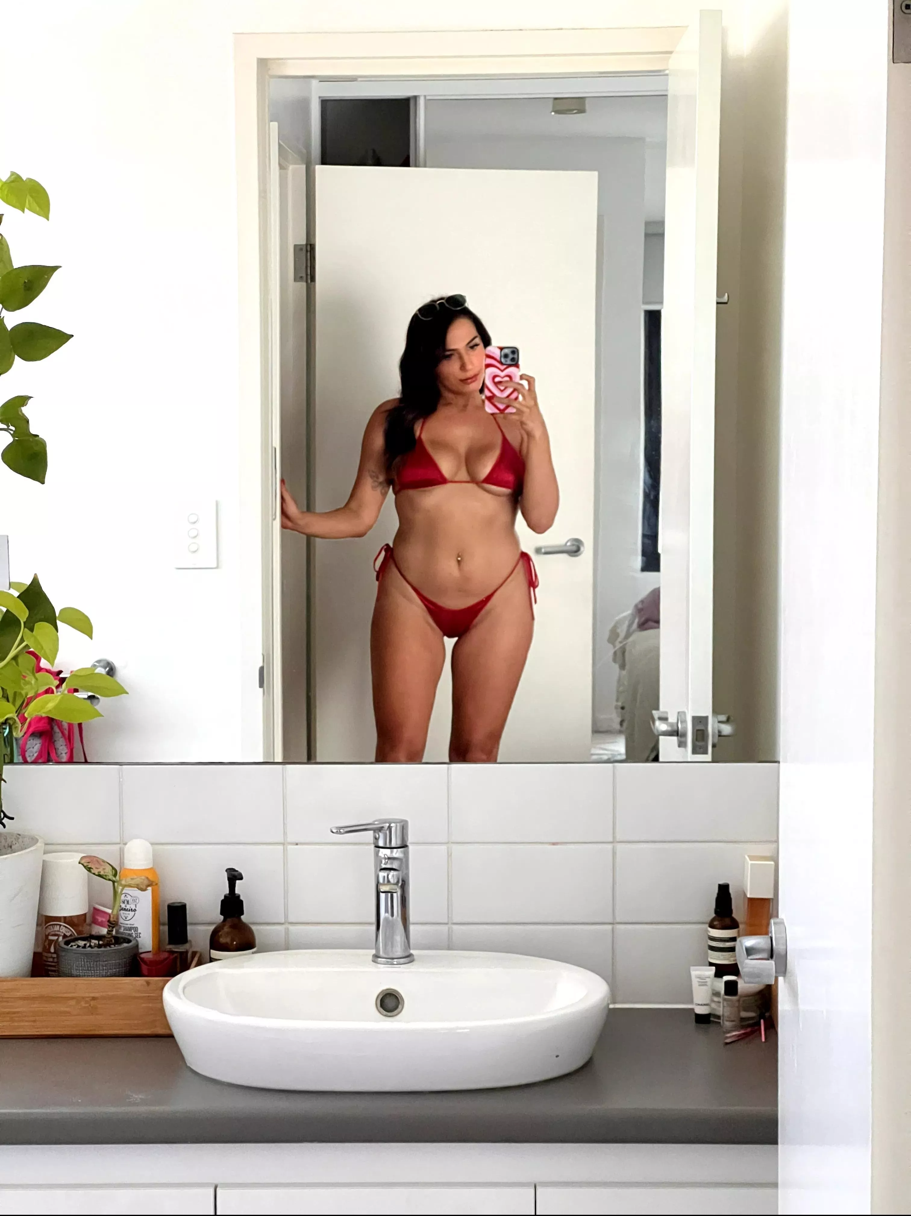 This bikini bra is a little too small for me, isn't it?