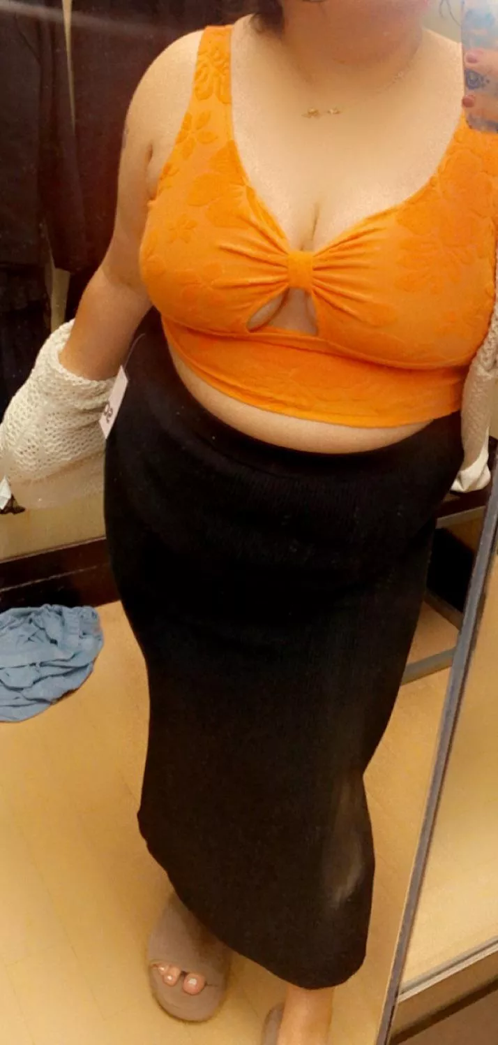 This shirt has a special hole… any guesses for what 🤭