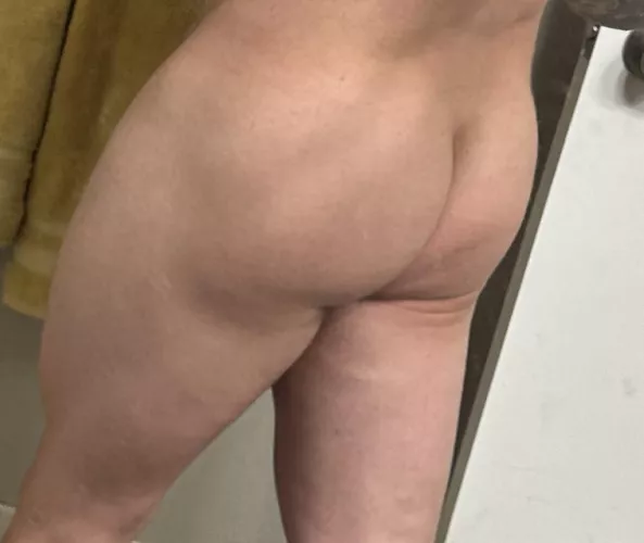 Who wants to chat and see if they can fill me up