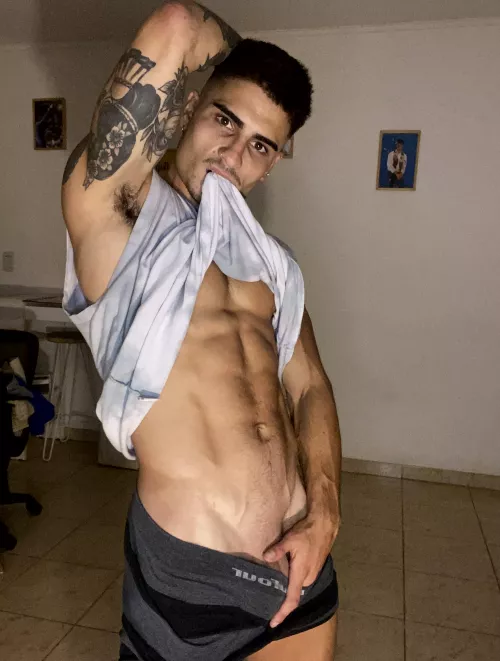 [24] Abs and a bit of cock