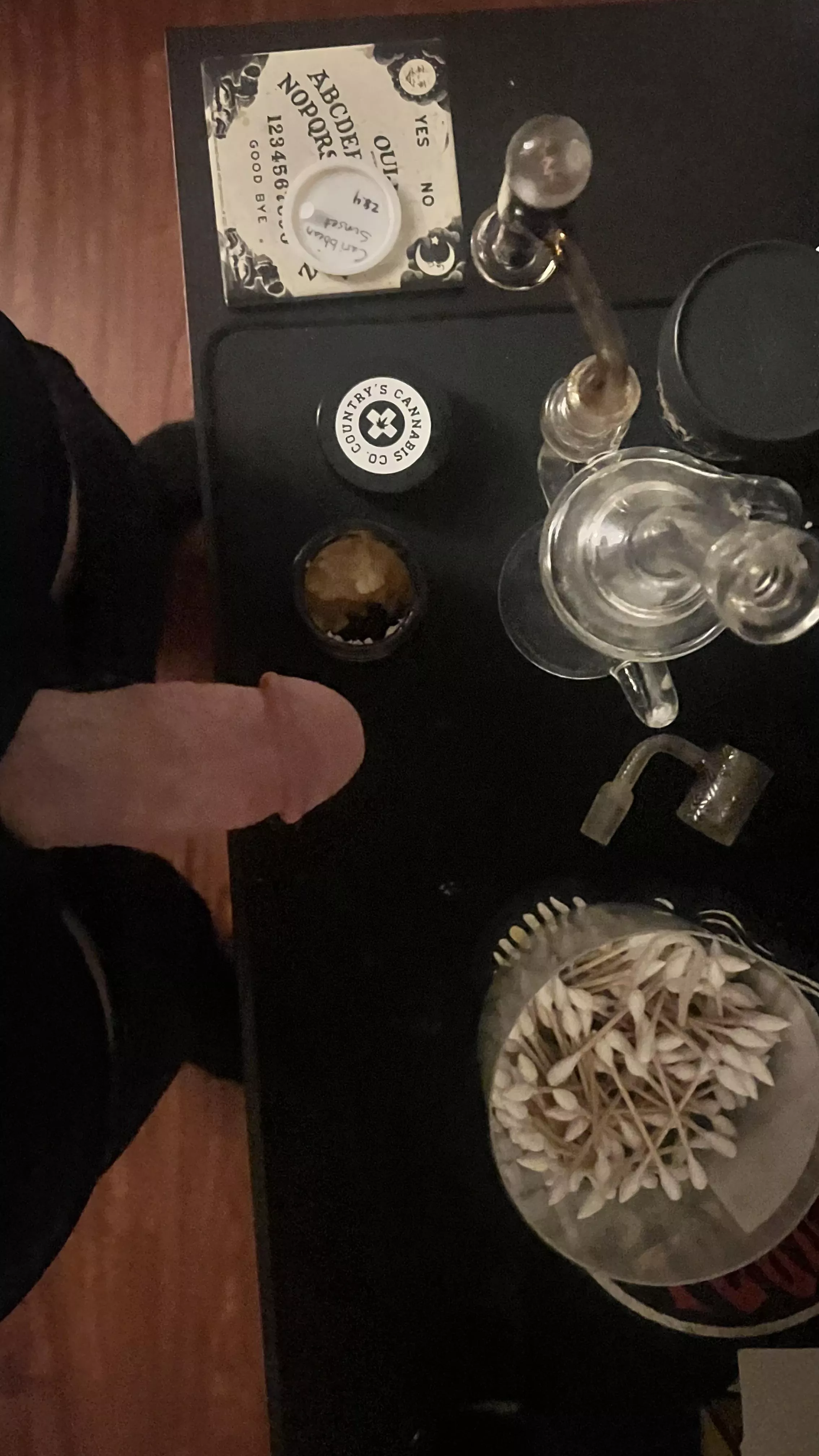 Anybody wanna do dabs?(m)