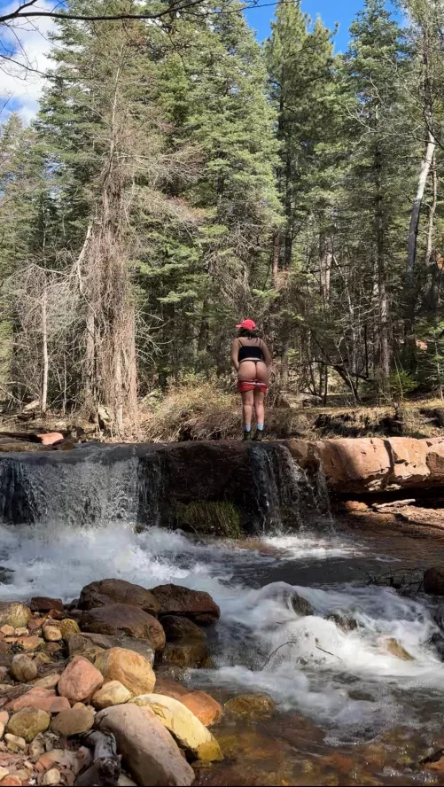 Big booty fairy in the middle of the forest