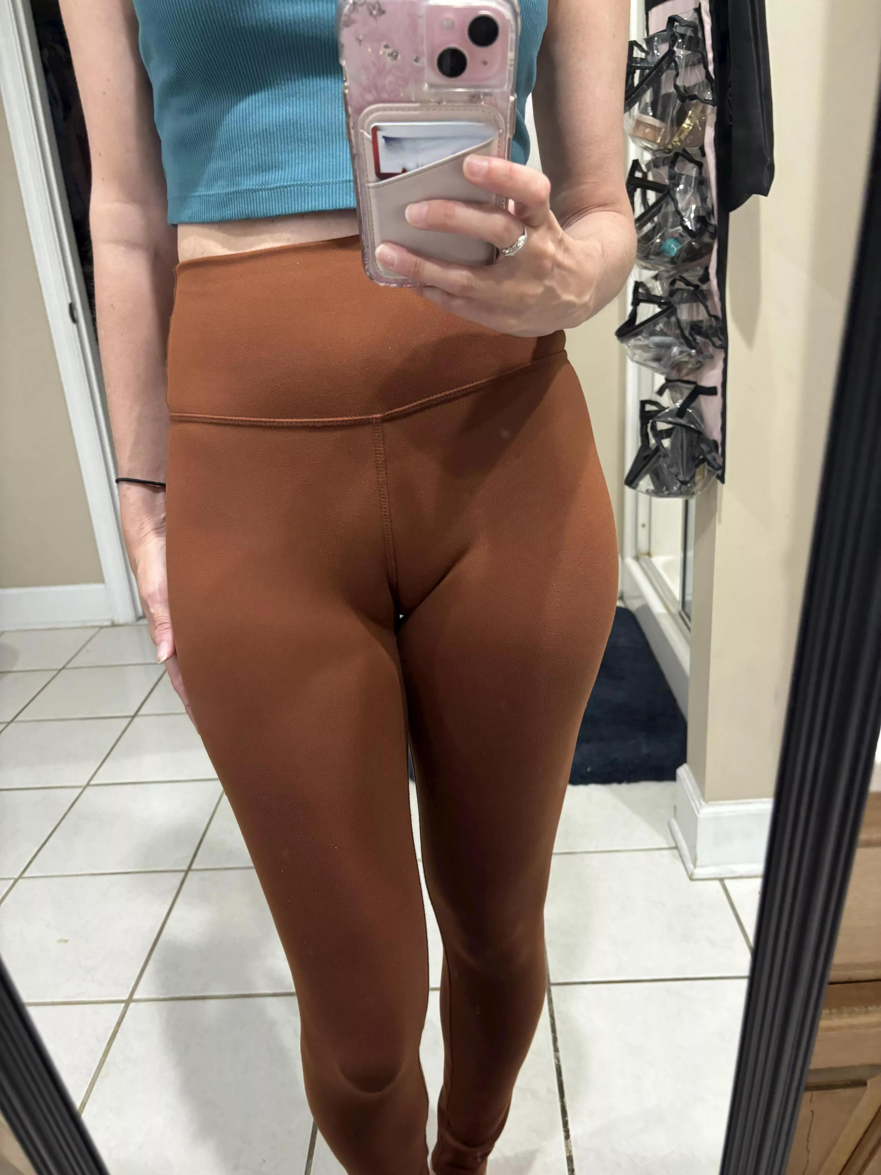 Camel toes are a mandatory part of the gym fit 