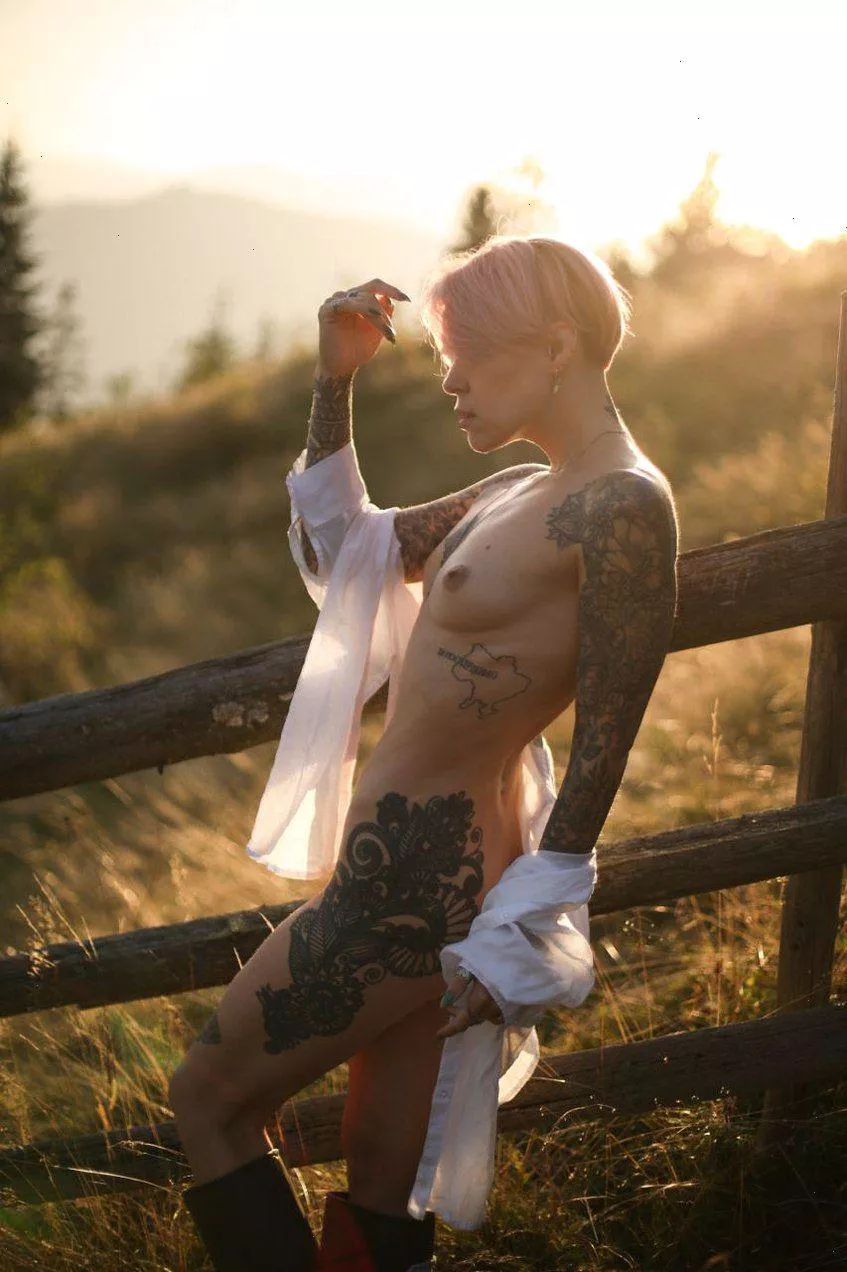 Hard nipples and nature, the perfect combination for an outdoor experience.