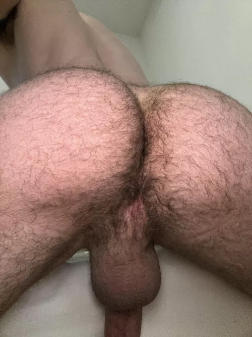 Longest I’ve ever gone without shaving. Should I keep it? 