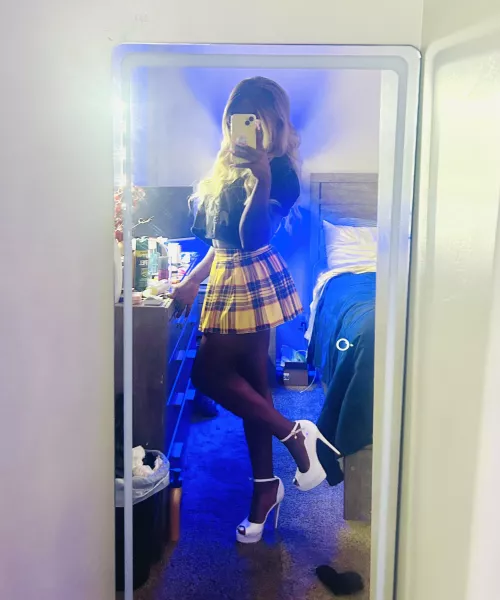 Metal head heels [M] - brainstorming outfit ideas for lamb of god concert 🎶🤘👠