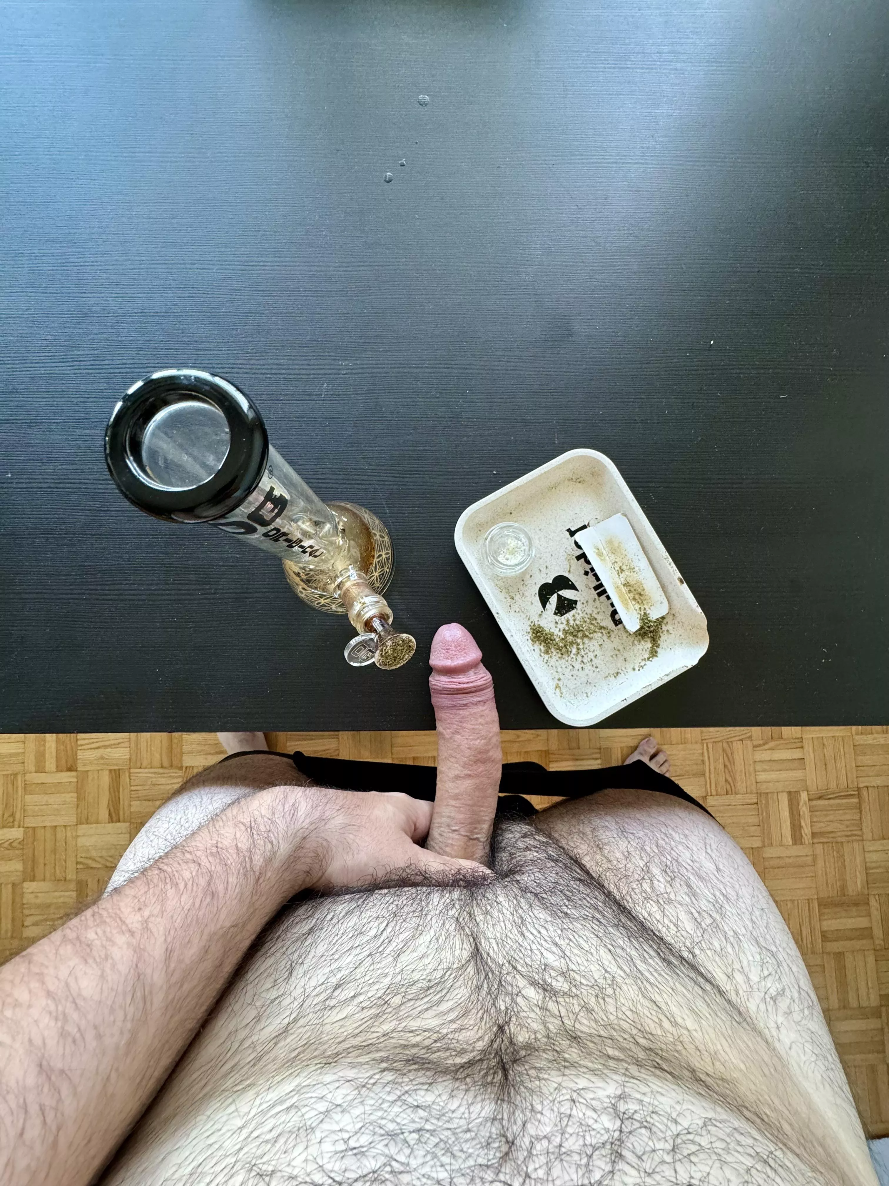 (M)onday morning, weed and wood