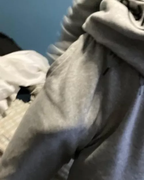 Should I wear tighter pants?