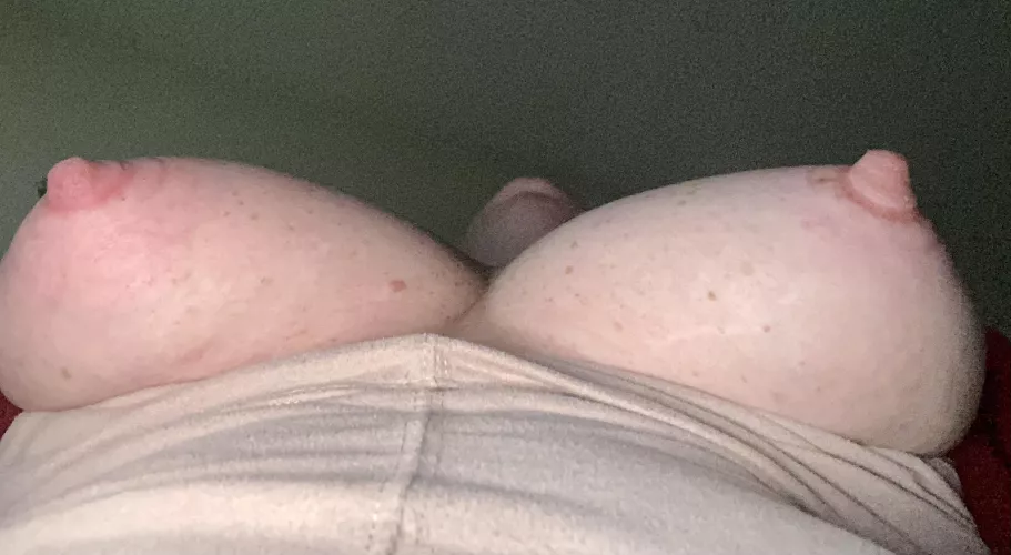Thick and sensitive after wearing my sucklers all morning 🥰