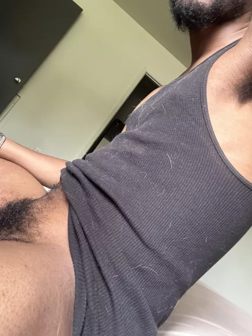 Who doesn’t love a man with a full bush?