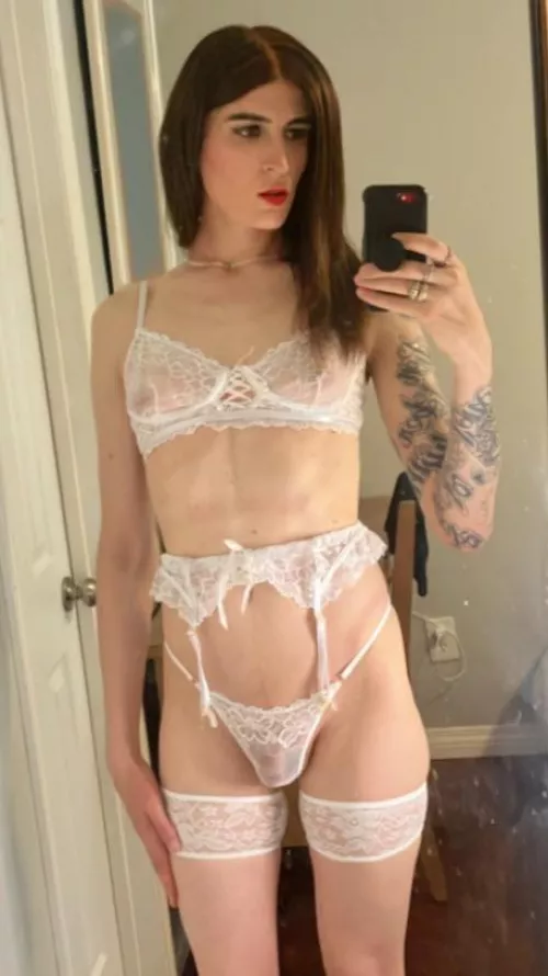 Would you kiss my bulge, baby?