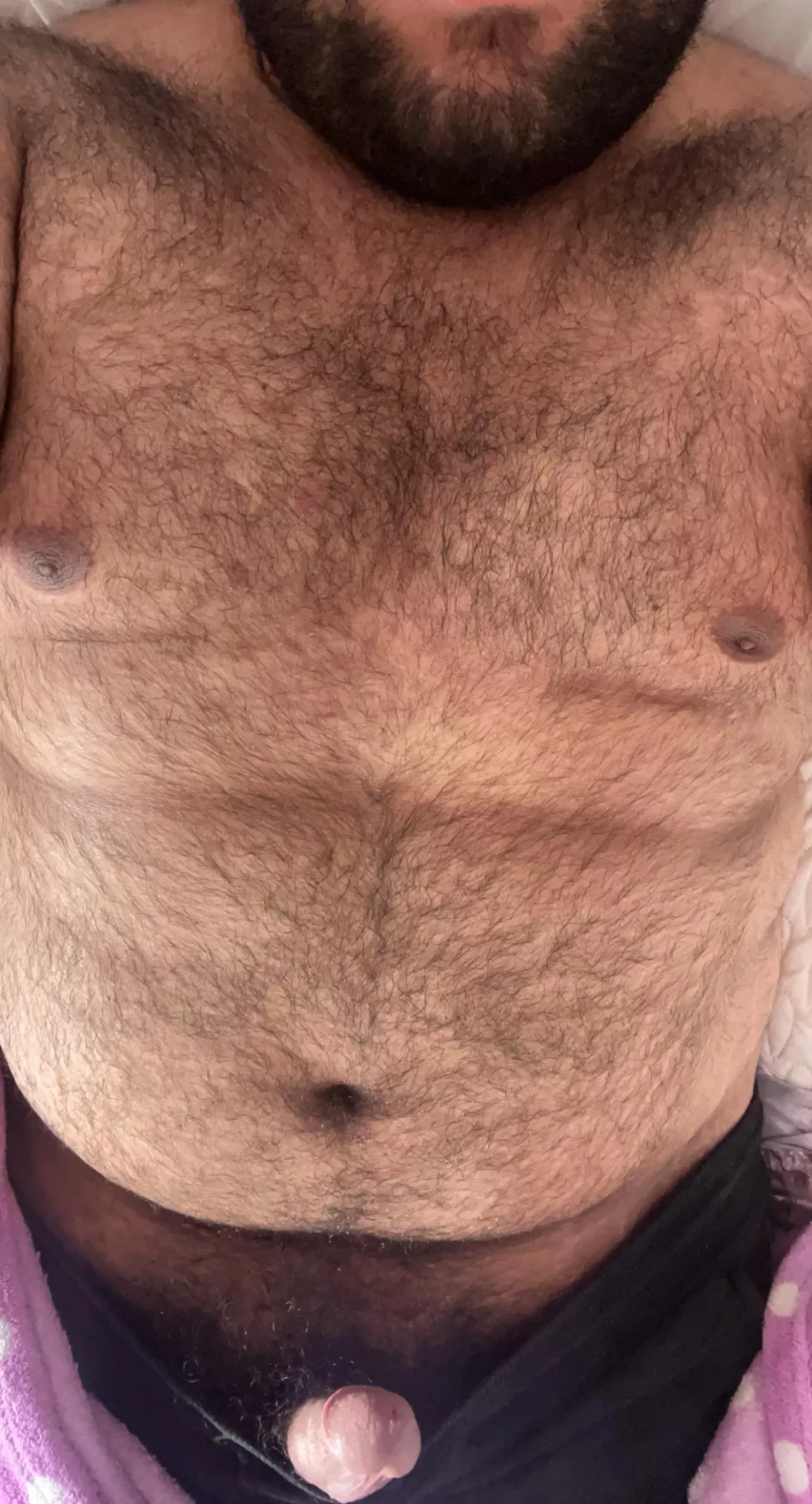 (21) my chest hair is starting to grow more, anyhow need more men in my dms