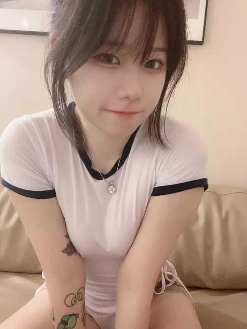 Am I cuter or hotter?