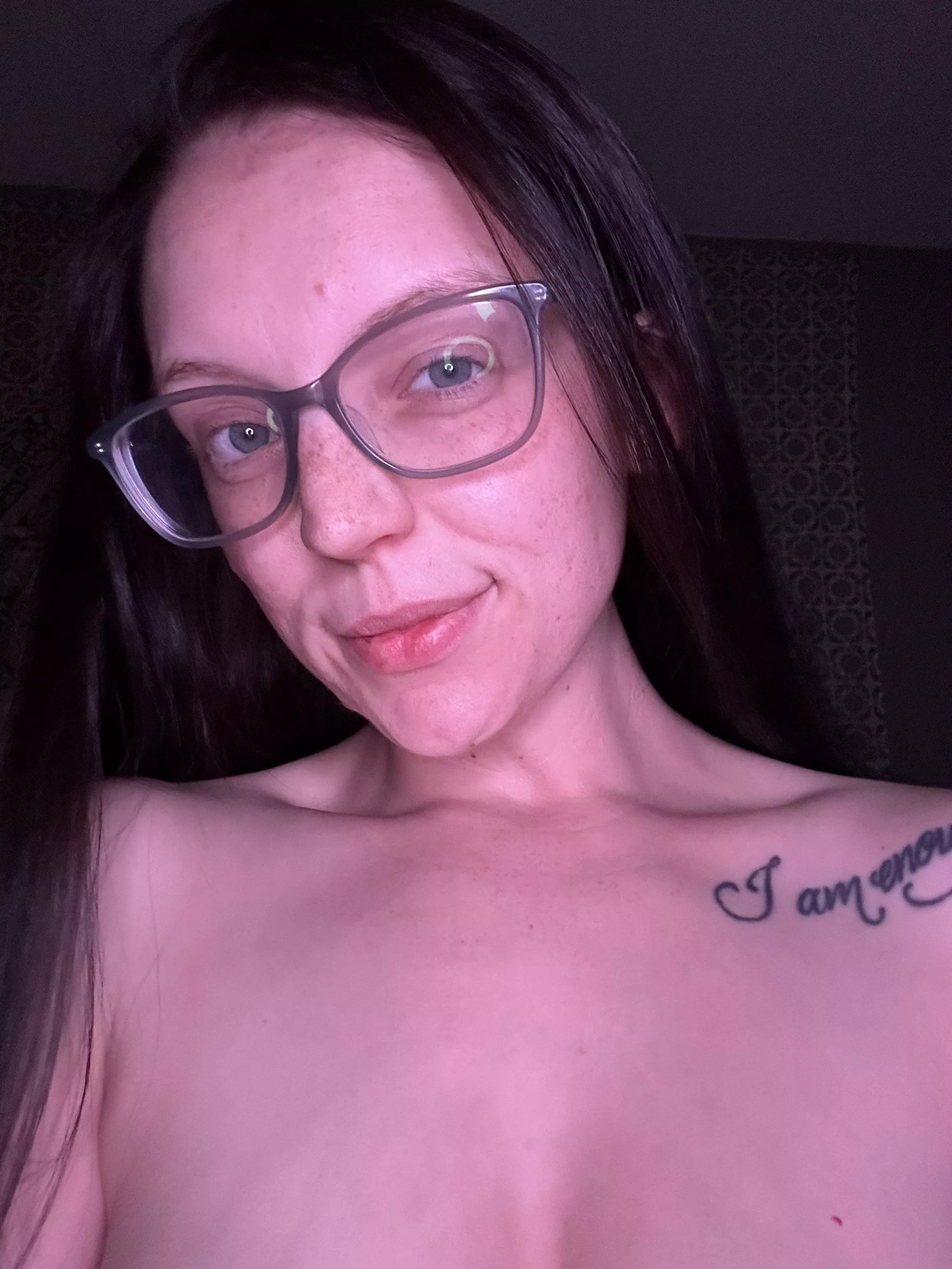 Do you think freckles are cute @smutty_fantasy 