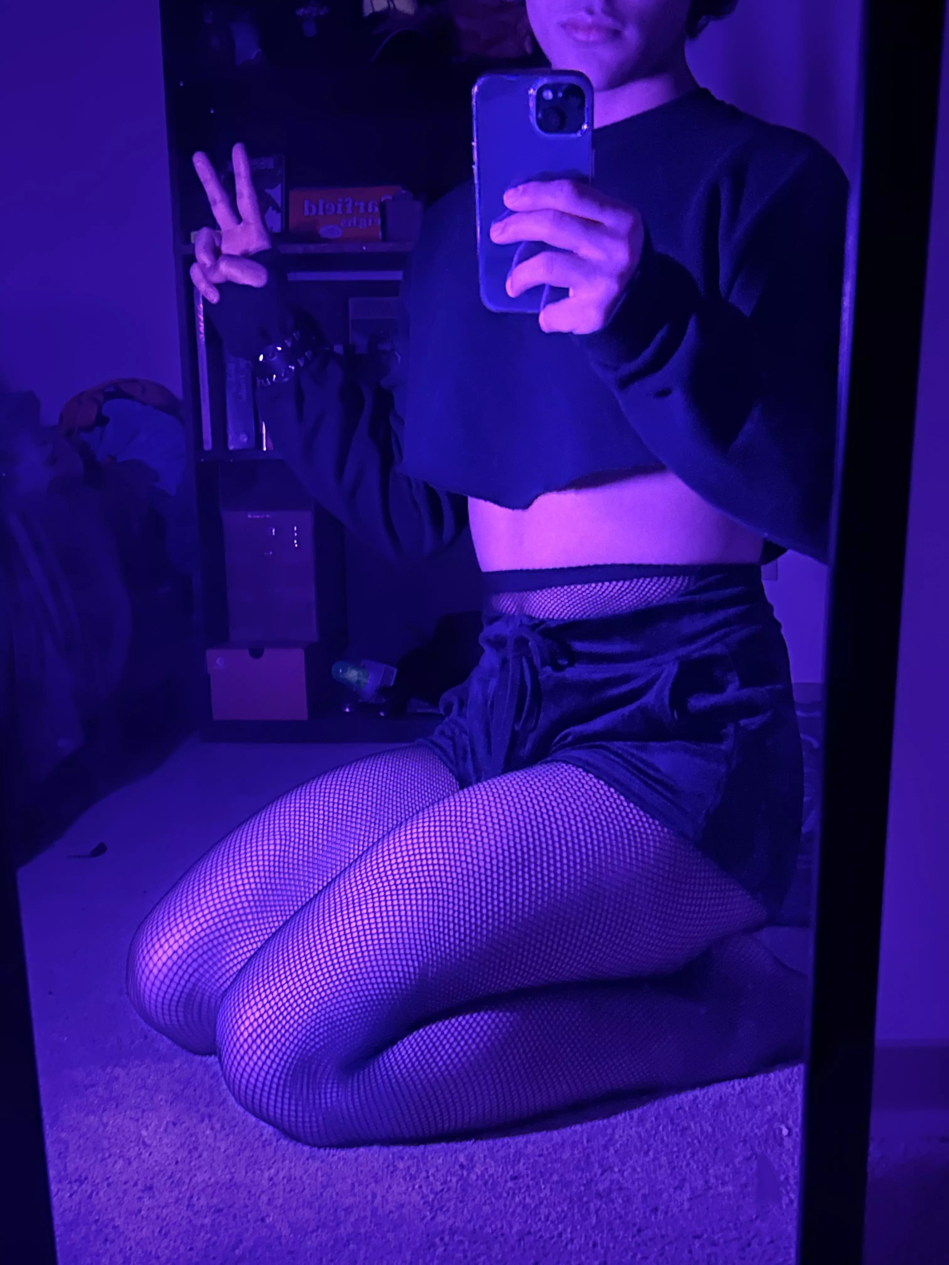 Fishnets are crazy cute! ✨🖤