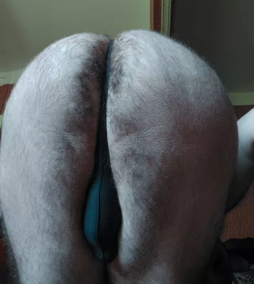 gets very musky in there ;) 