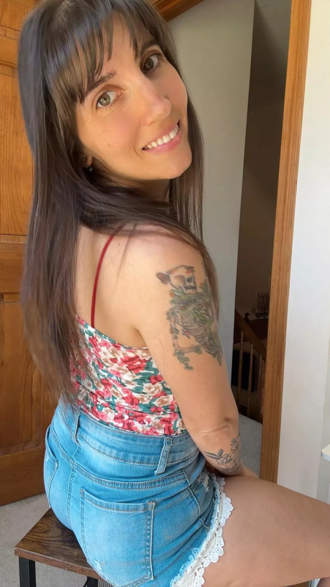 Girls with bangs love to bang 