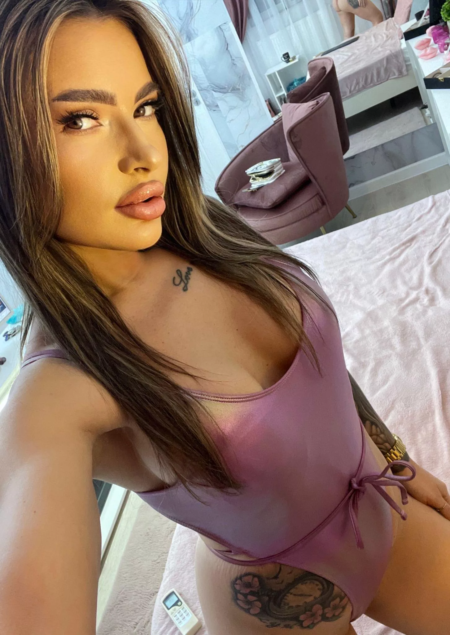 I have something on my mind... check me and let me tell you :p [AmiraBells]