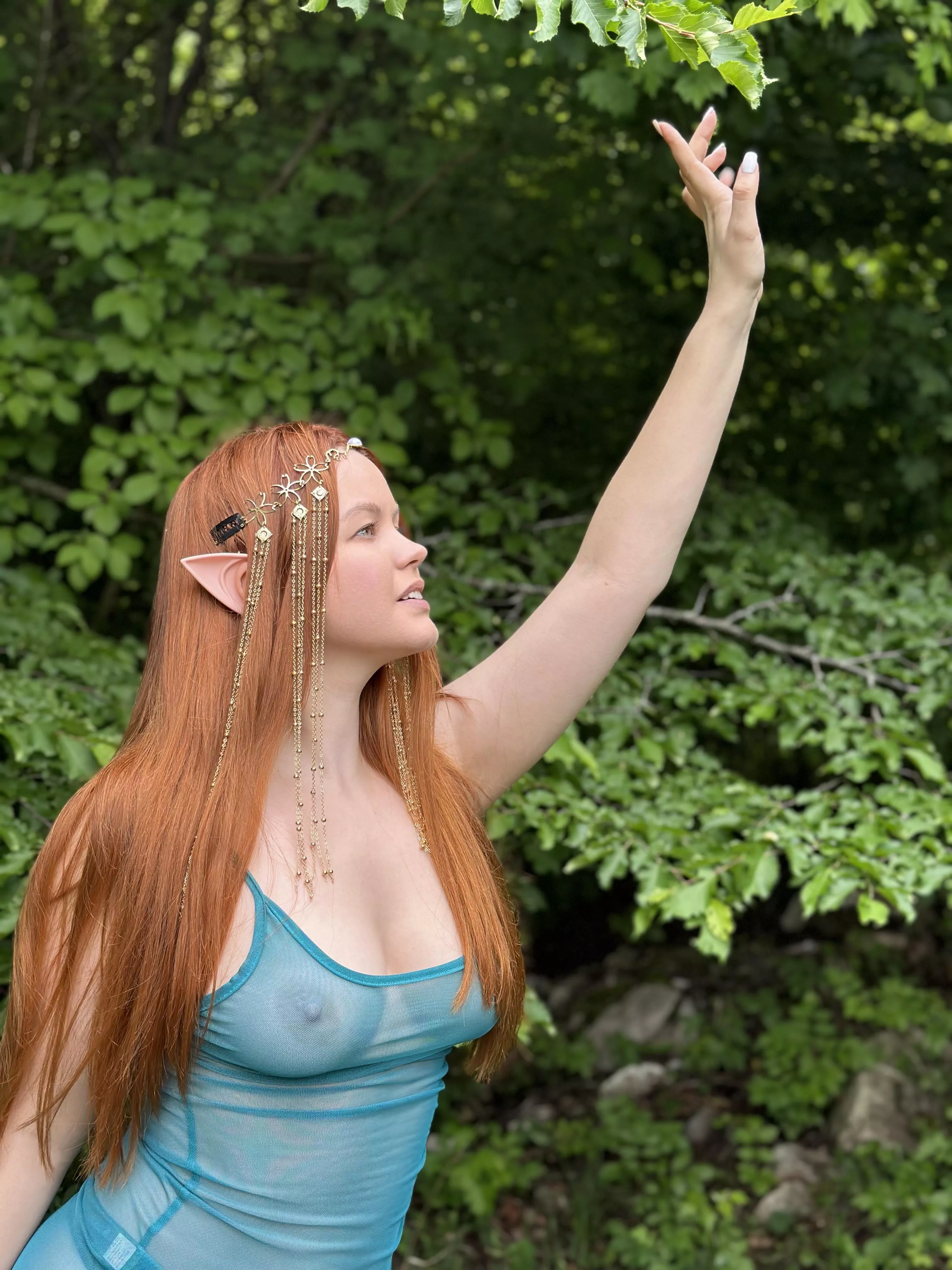 I look good as a red elf