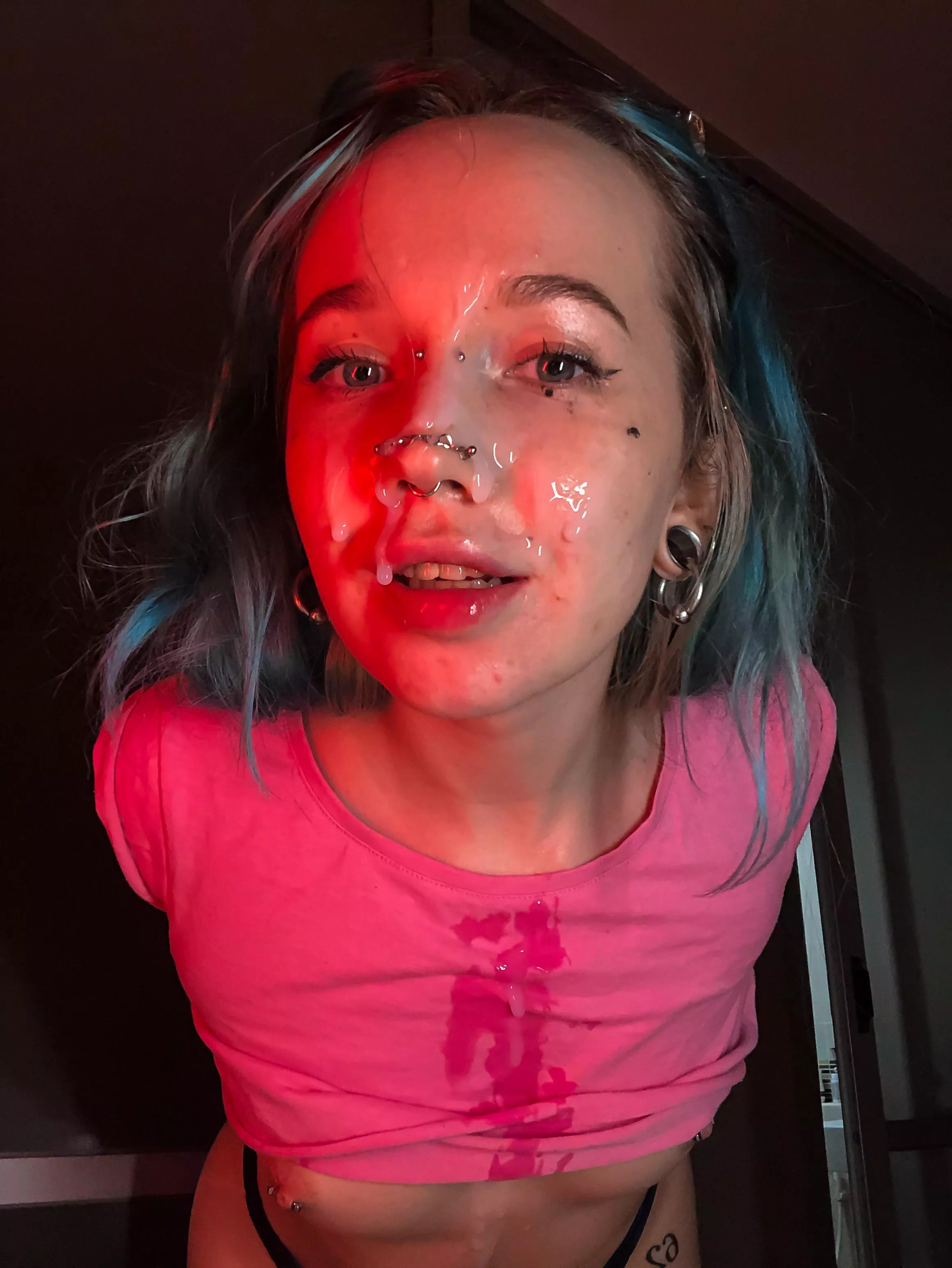 I start to glow when they cum on my face. 