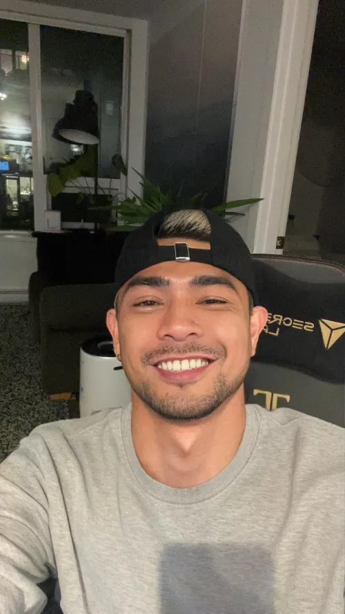 Just wanna say happy weekend!