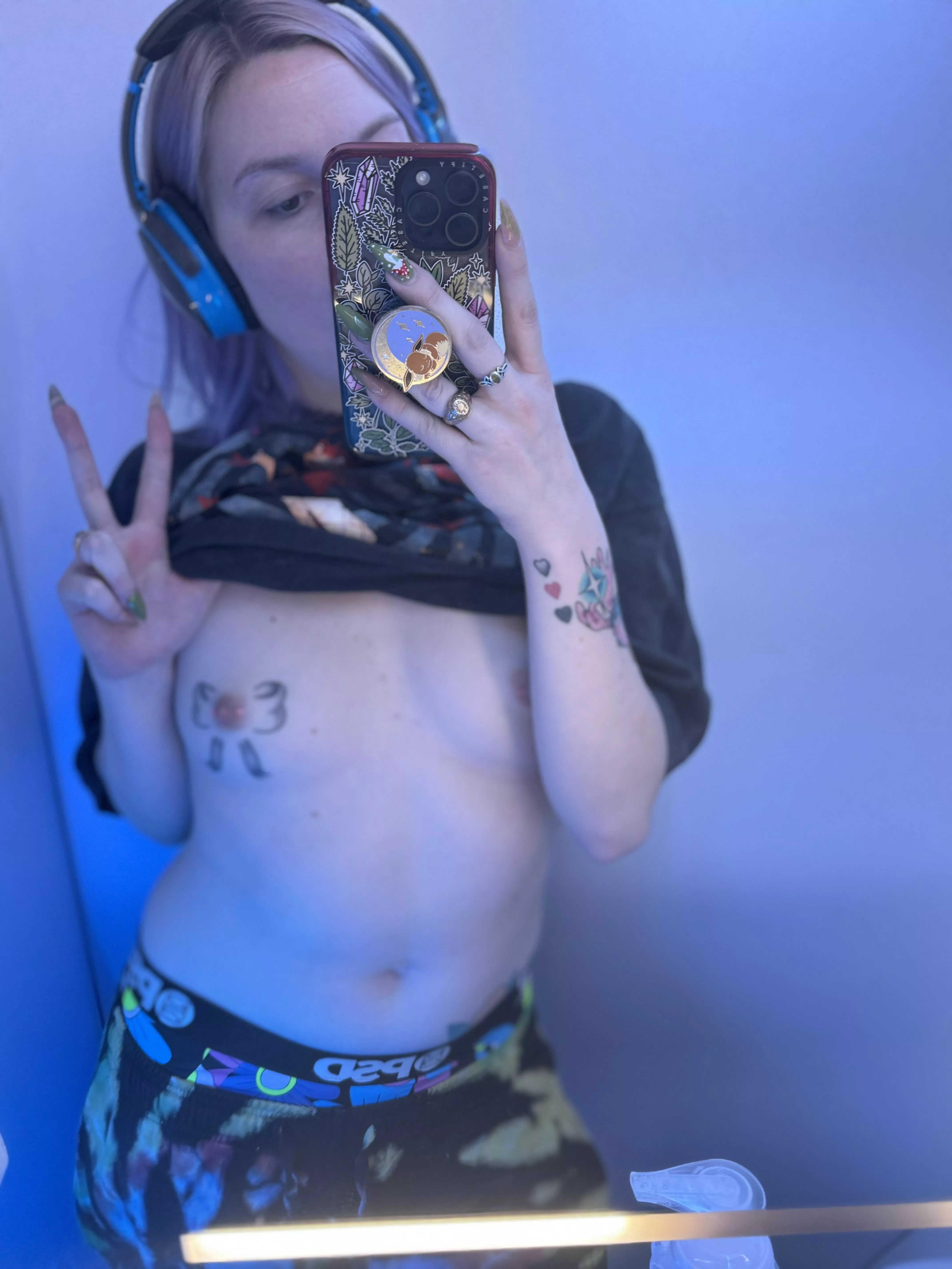 Titties out on the plane 