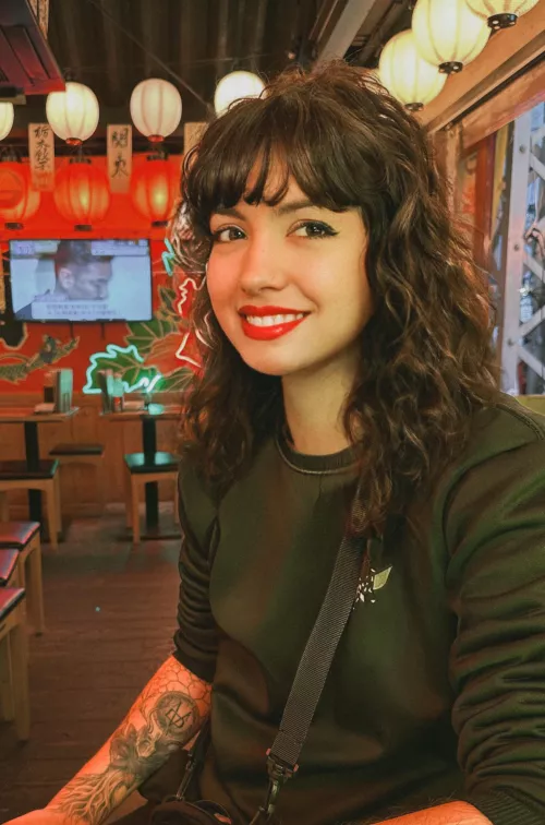 Two guys in the bar asked me my phone number and I feel awesome 🤭