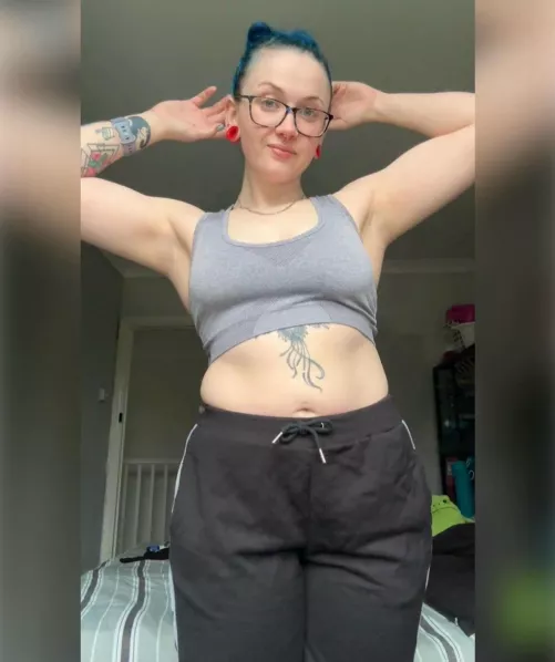 whatever the muscle is that makes that line near my armpit… i love it, it’s a very nice muscle