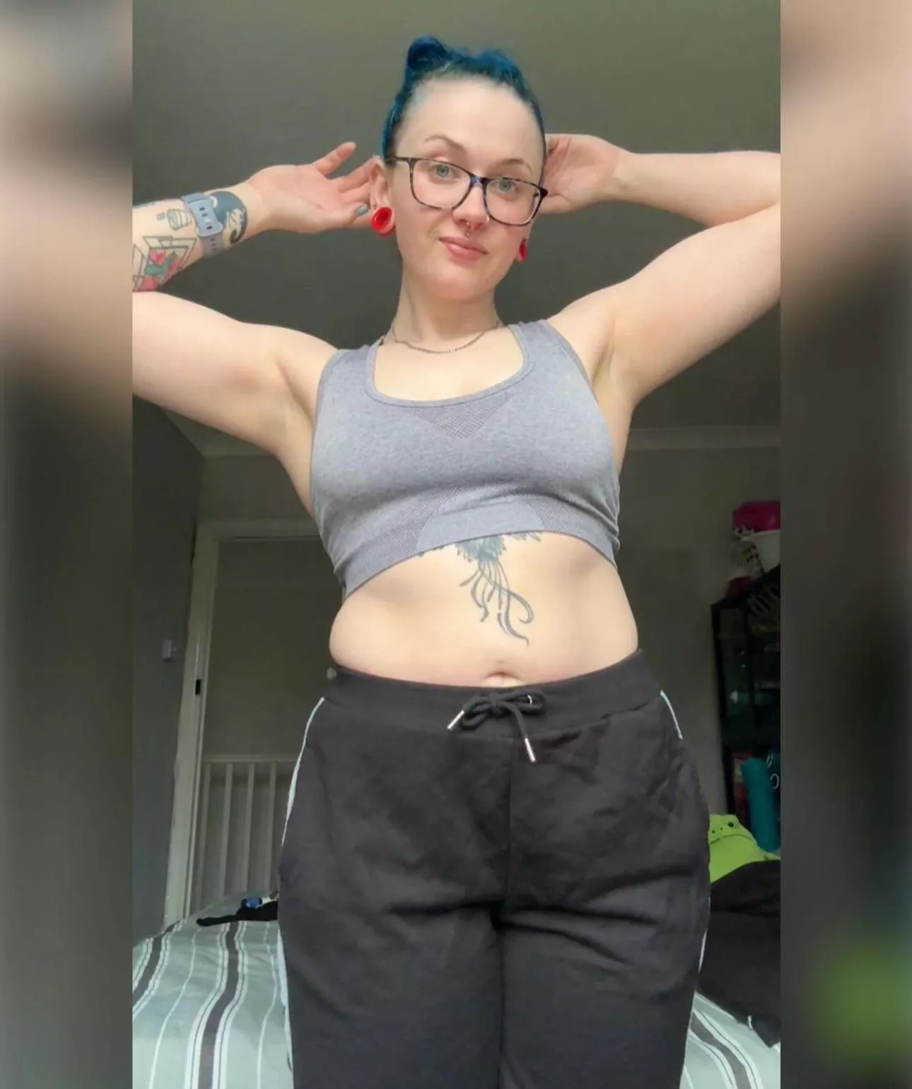 whatever the muscle is that makes that line near my armpit… i love it, it’s a very nice muscle