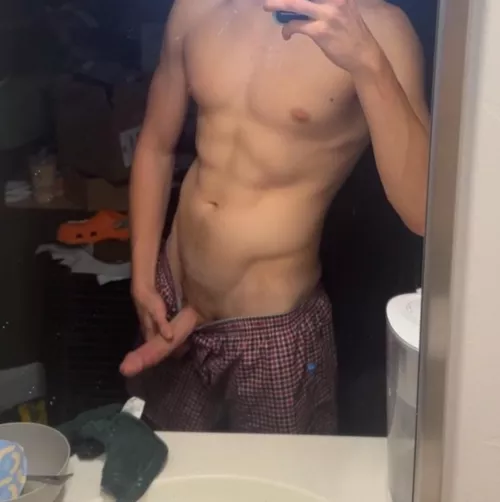 college boy new to this hmu for the snap 👀