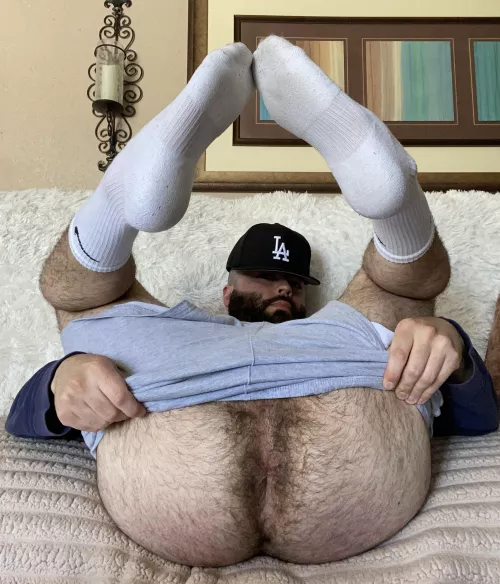 Come worship my hairy Mexican ass😈