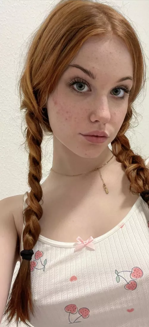 everyone in college wanna fuck me