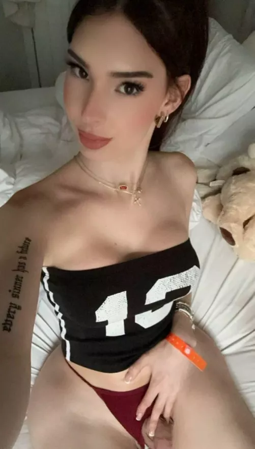 Giving me head right now sounds like a fantastic idea, don't you think?🥵