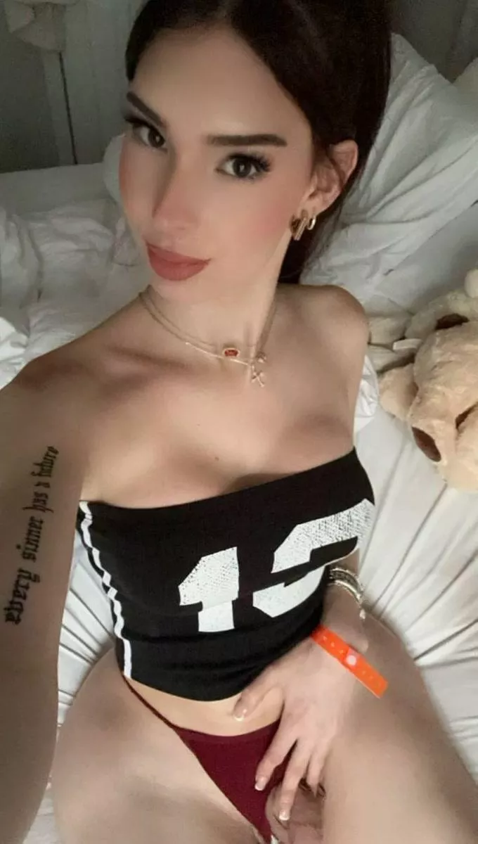 Giving me head right now sounds like a fantastic idea, don't you think?🥵