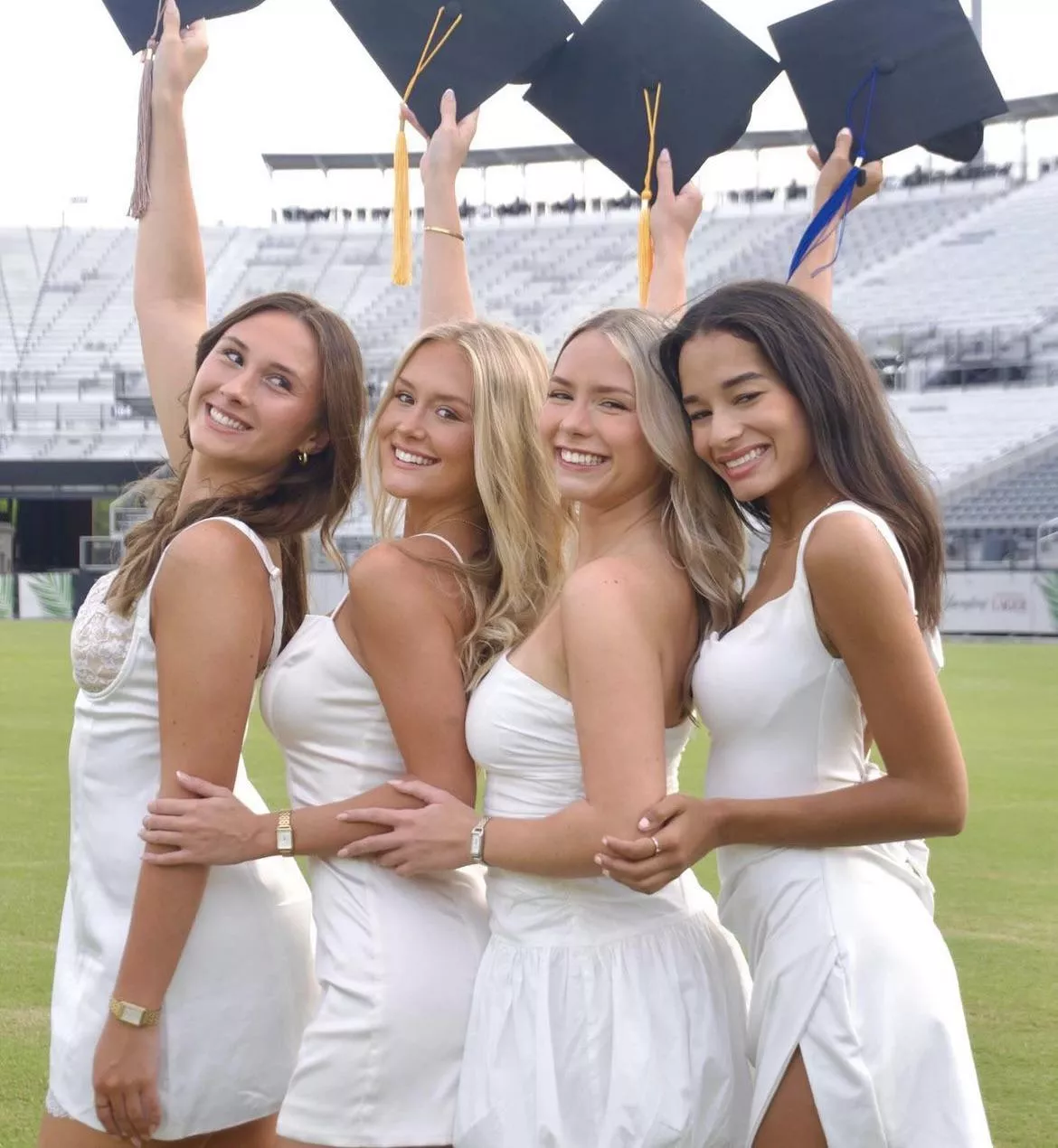 Graduation girls 