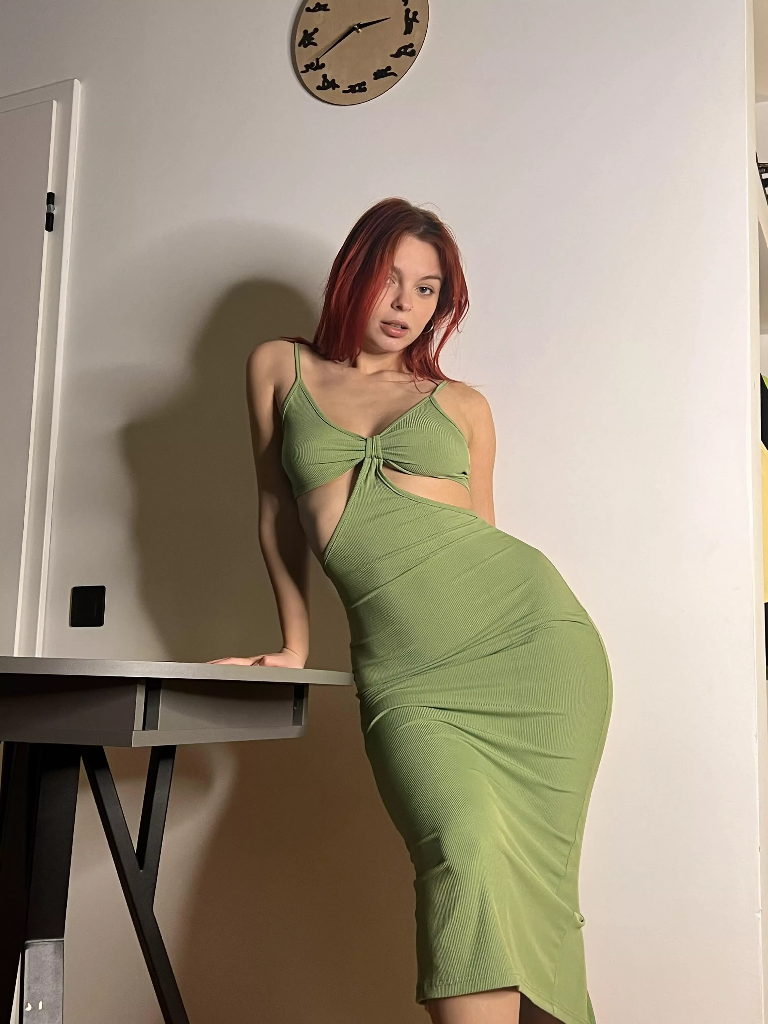 Help me get out of this tight dress