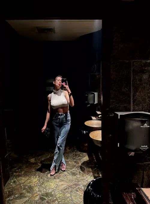 I love what I'm wearing tonight, and I bet you do too.