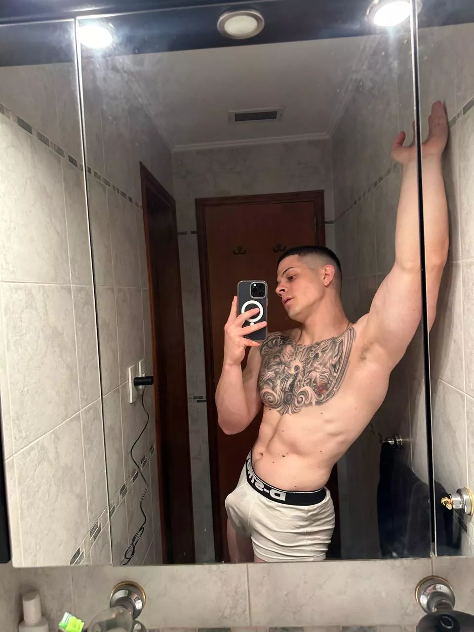 I need a wet mouth on my wet tip 🤤