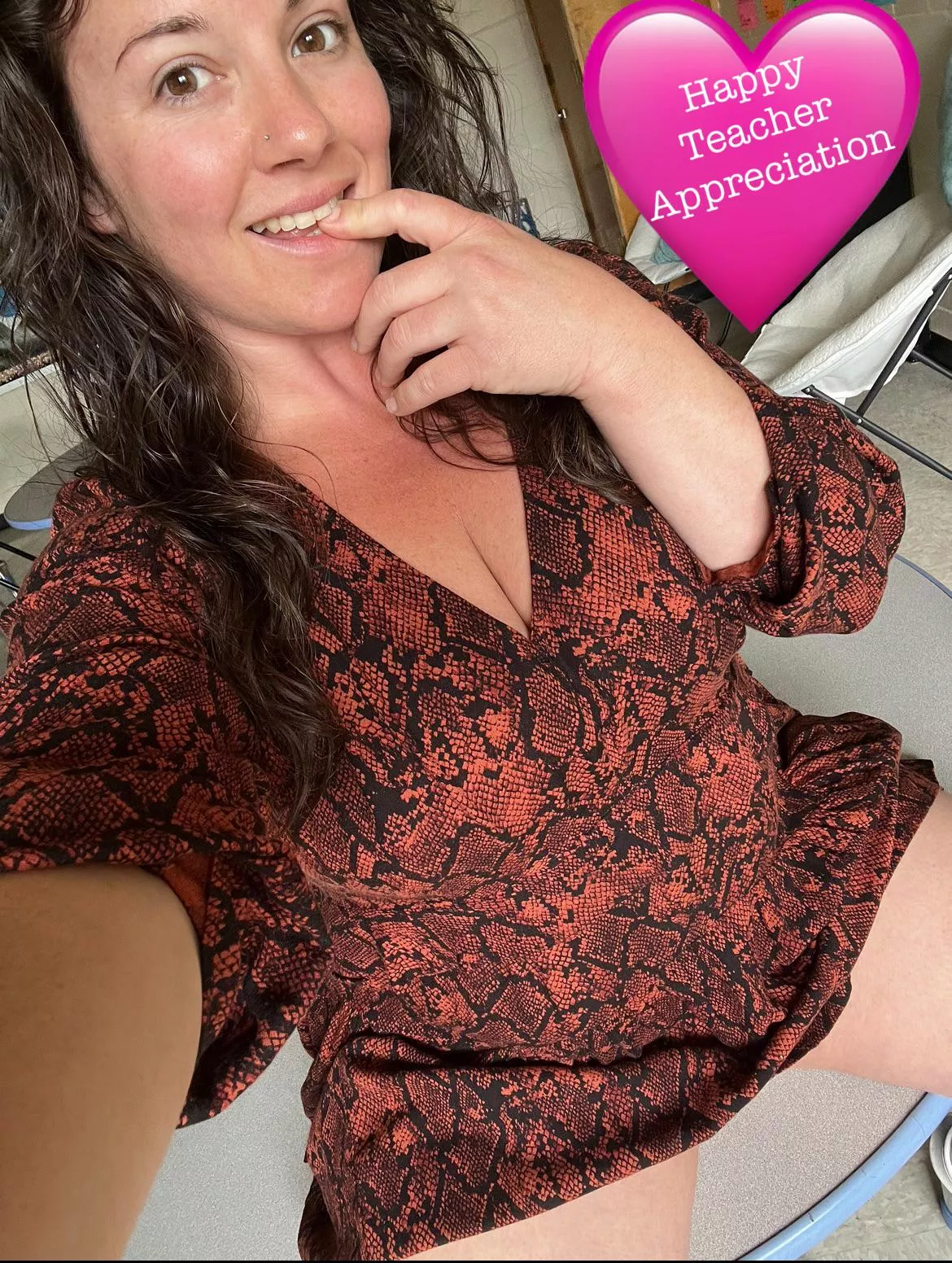 If you’ve ever had a thick teacher fantasy, you’ll love me!