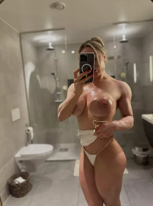 Just wanna go outside and lay on the grass like this 😍