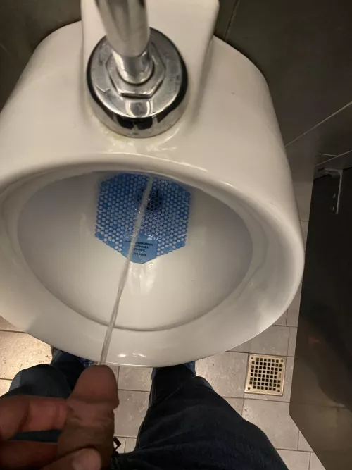 Love peeing in public places