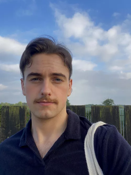 (m25) the morning commute is easier when it’s sunny