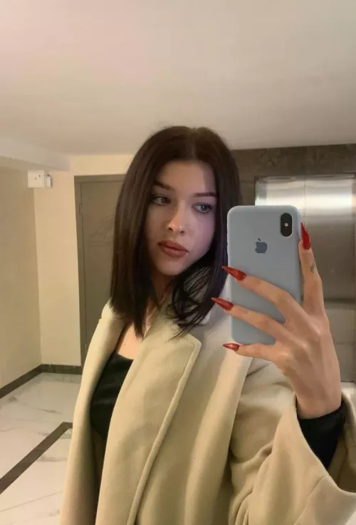 Older men here who want to fuck me raw?