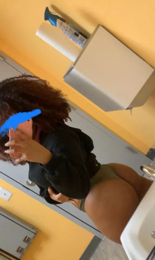 Smash or pass my n^gger body massa ? 